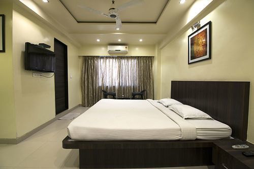 Hotel Suresh Inn Pune Exterior foto