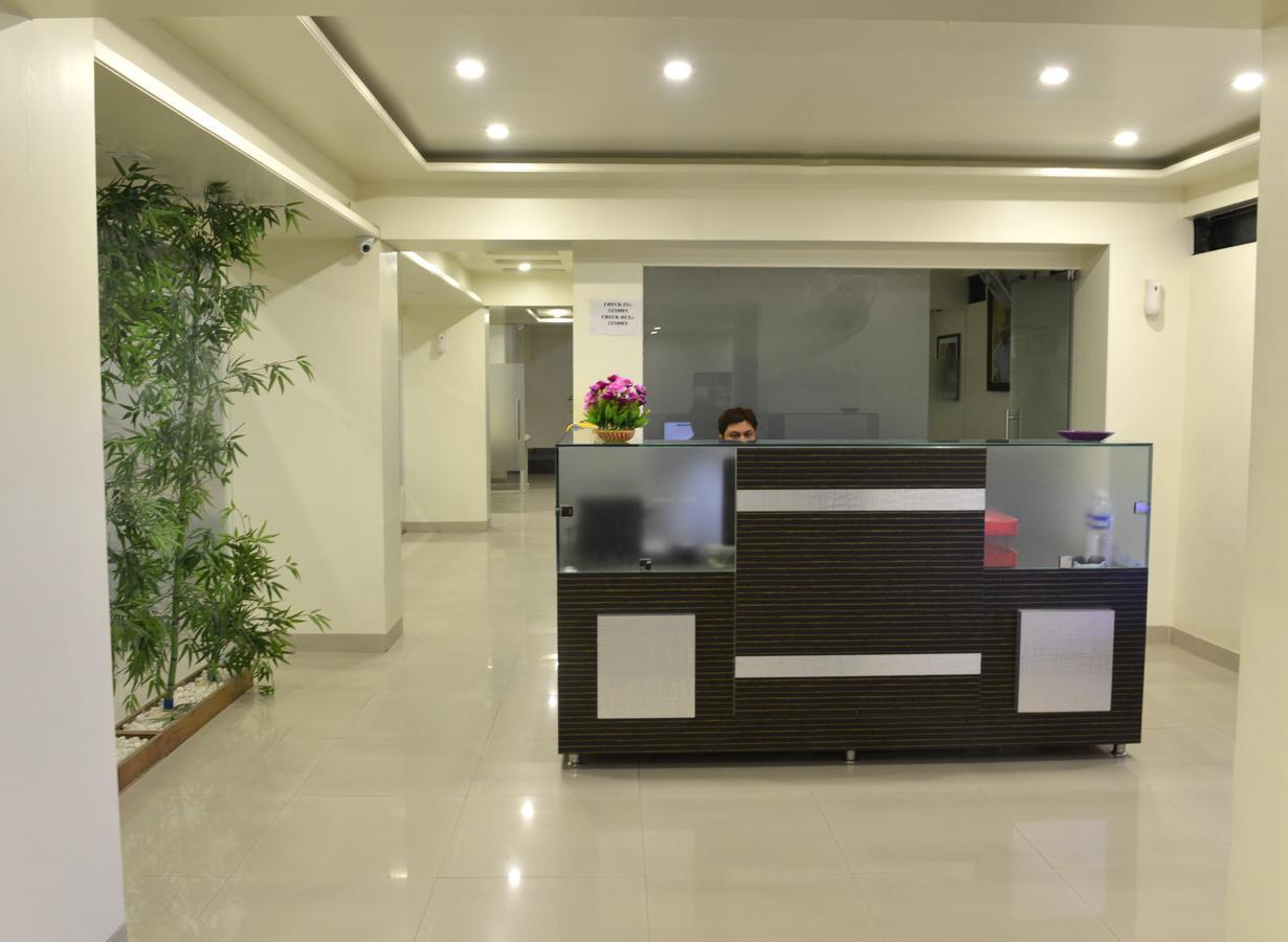 Hotel Suresh Inn Pune Exterior foto