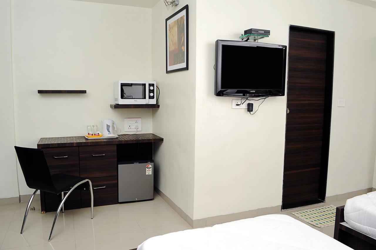 Hotel Suresh Inn Pune Exterior foto